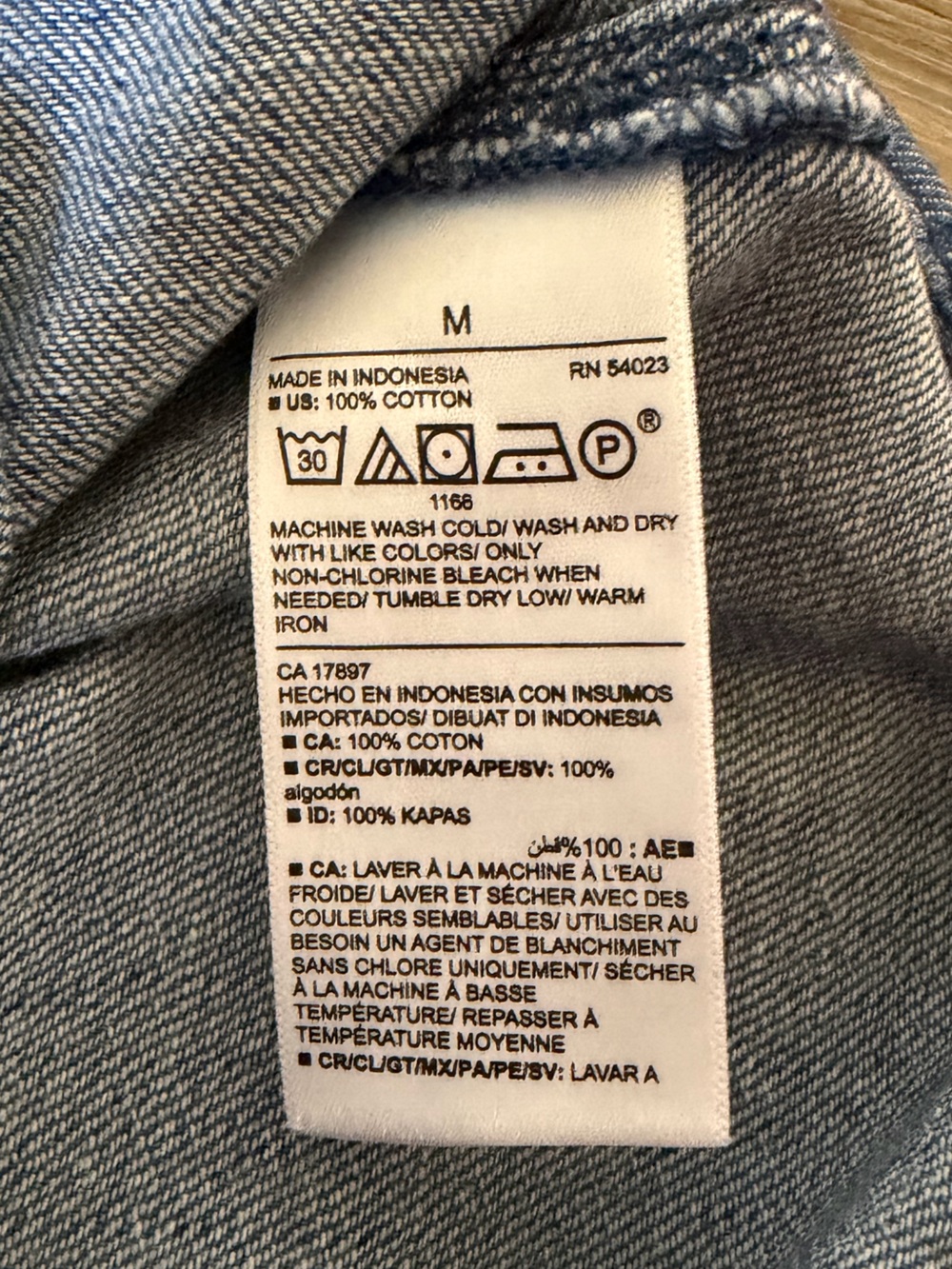 Old Navy Tiered Swing Long-Sleeve Denim Top - Picture 5 of 10